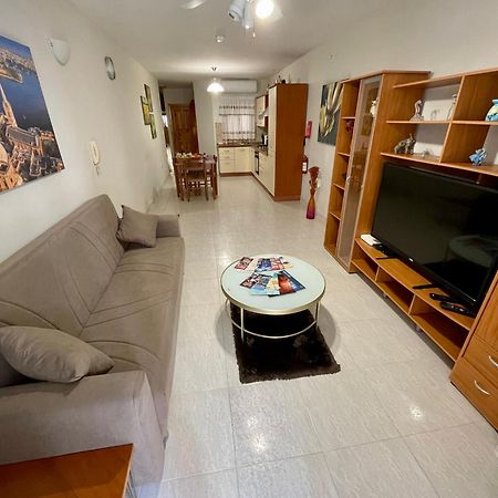Regent Court - 3 Bedroom Apartment Within Walking Distance From Seafront St. Paul's Bay Exteriör bild