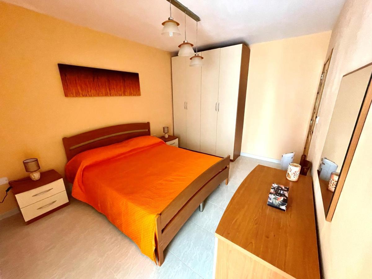 Regent Court - 3 Bedroom Apartment Within Walking Distance From Seafront St. Paul's Bay Exteriör bild
