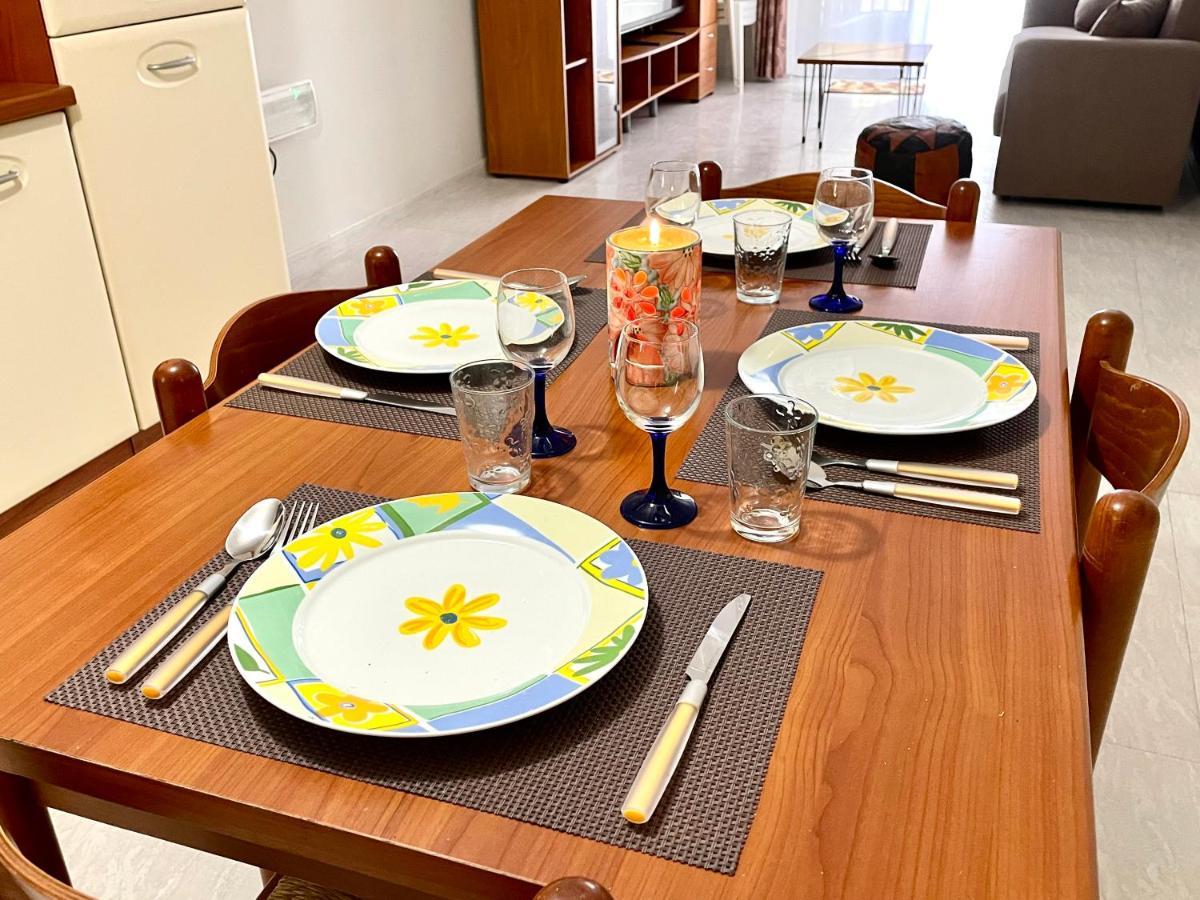 Regent Court - 3 Bedroom Apartment Within Walking Distance From Seafront St. Paul's Bay Exteriör bild
