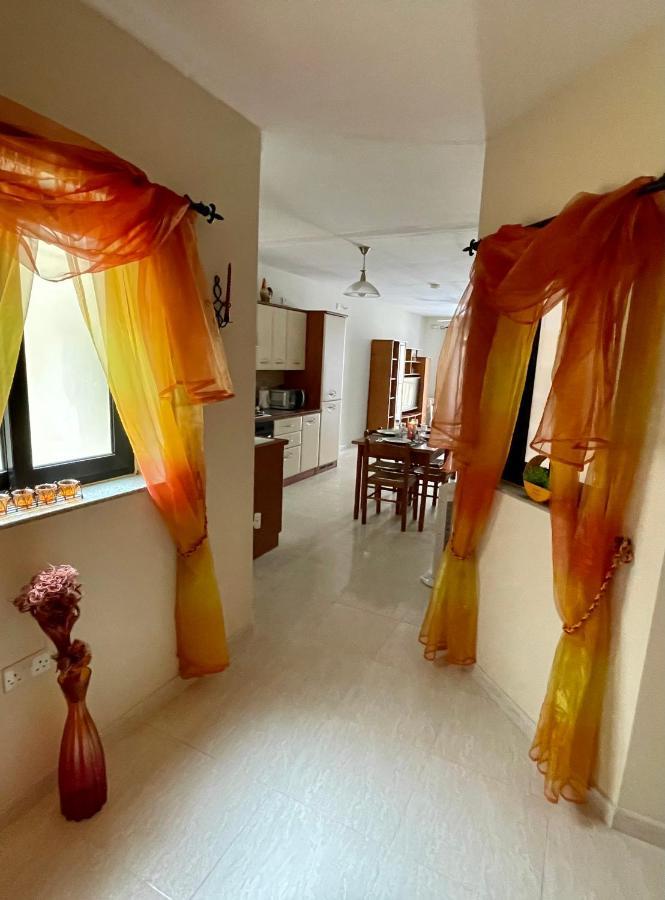 Regent Court - 3 Bedroom Apartment Within Walking Distance From Seafront St. Paul's Bay Exteriör bild