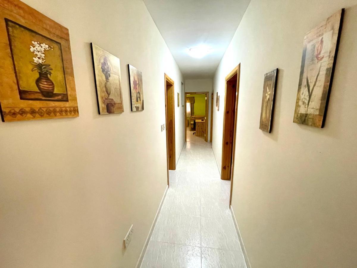 Regent Court - 3 Bedroom Apartment Within Walking Distance From Seafront St. Paul's Bay Exteriör bild