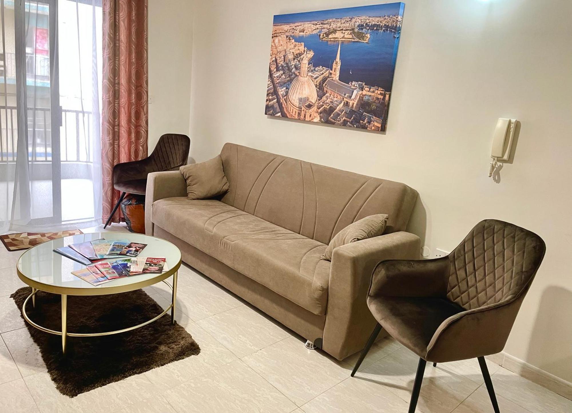 Regent Court - 3 Bedroom Apartment Within Walking Distance From Seafront St. Paul's Bay Exteriör bild