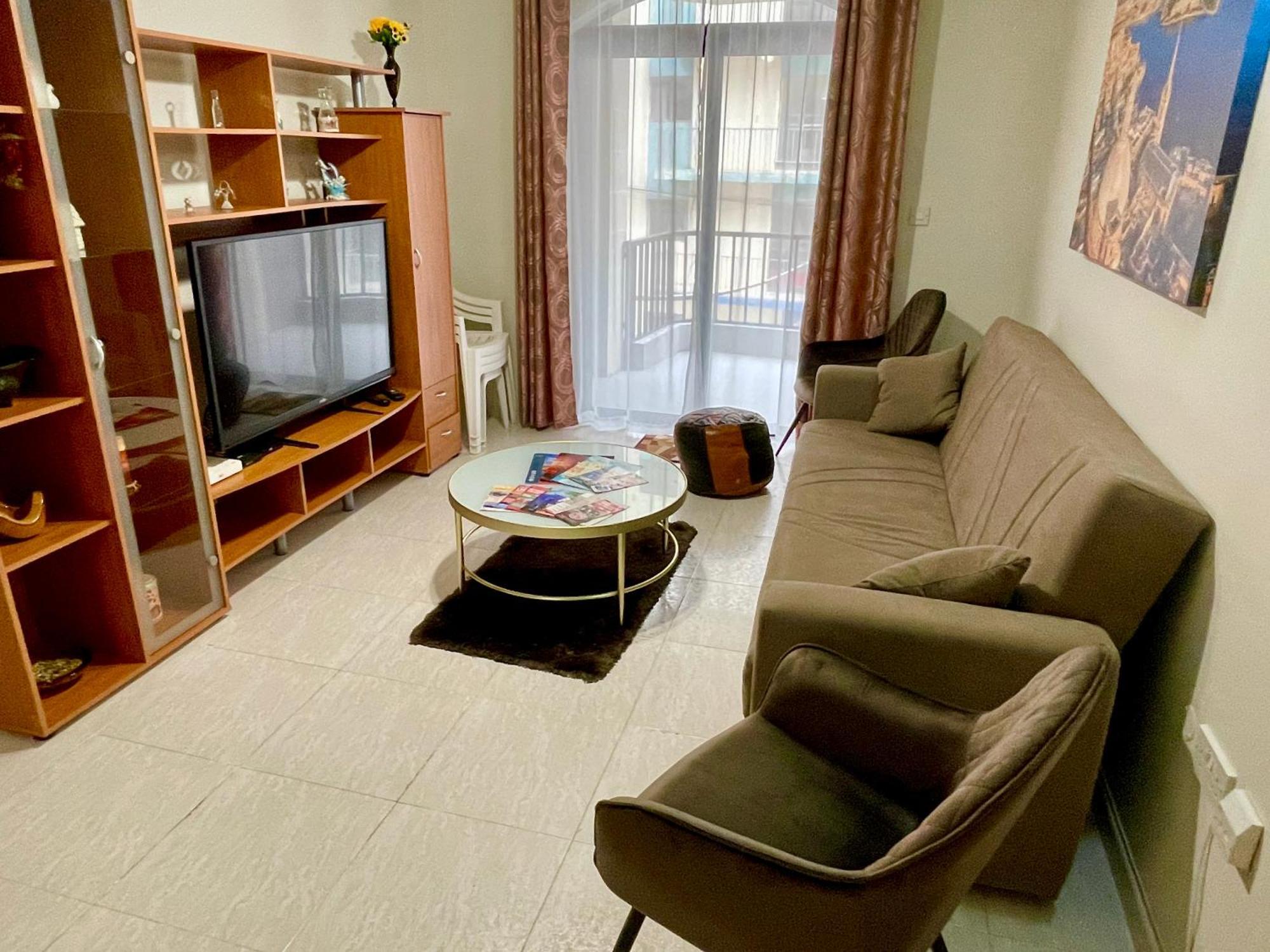 Regent Court - 3 Bedroom Apartment Within Walking Distance From Seafront St. Paul's Bay Exteriör bild