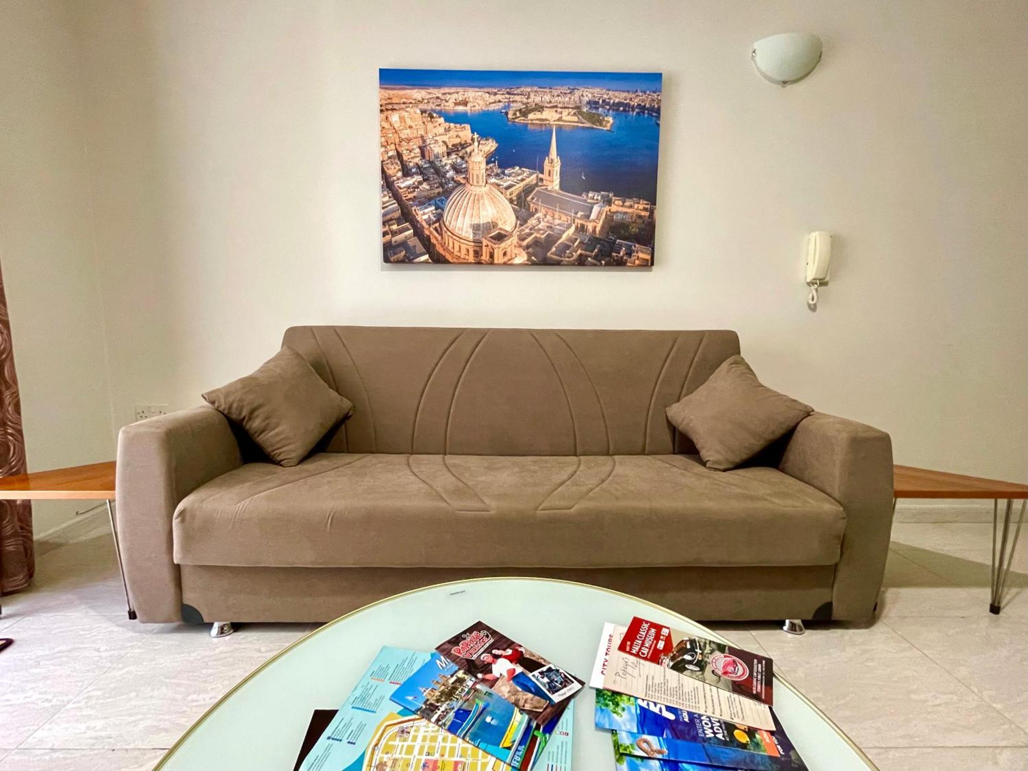 Regent Court - 3 Bedroom Apartment Within Walking Distance From Seafront St. Paul's Bay Exteriör bild